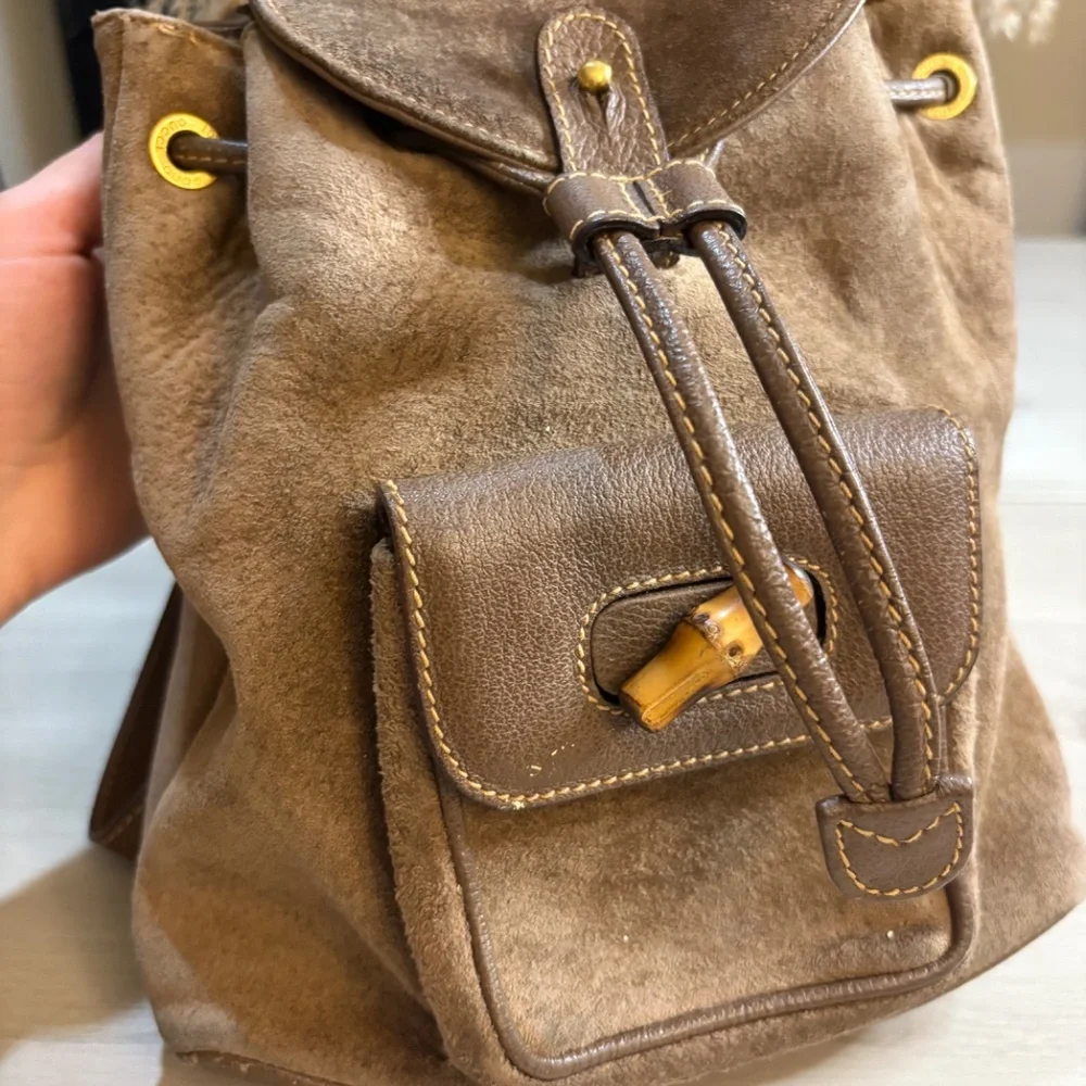 Vintage Authentic Gucci Suede Drawstring Backpack –‎ Brown